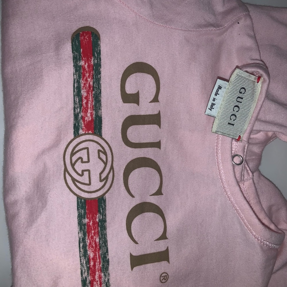 Girl’s Gucci Pink Vintage Logo Onesie w/ Enclosed feet